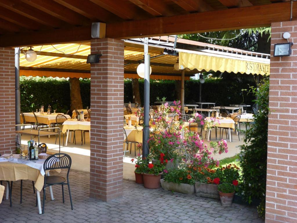 Albergo Villa Eva Costermano Exterior photo