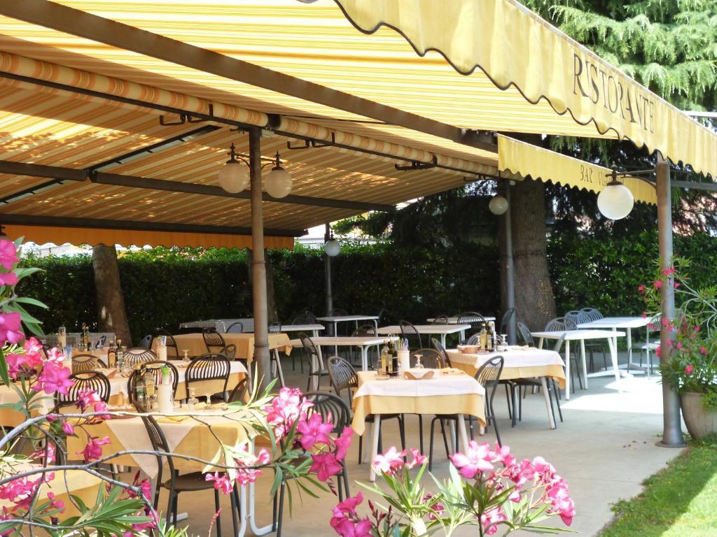 Albergo Villa Eva Costermano Exterior photo